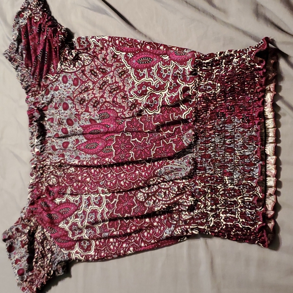 Jon Den top size M